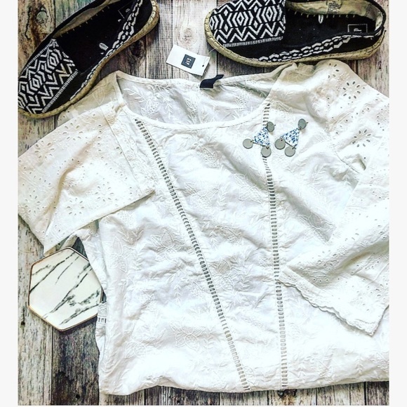 ✂️SOLD✂️ Tribal Print Espadrilles - Picture 4 of 8